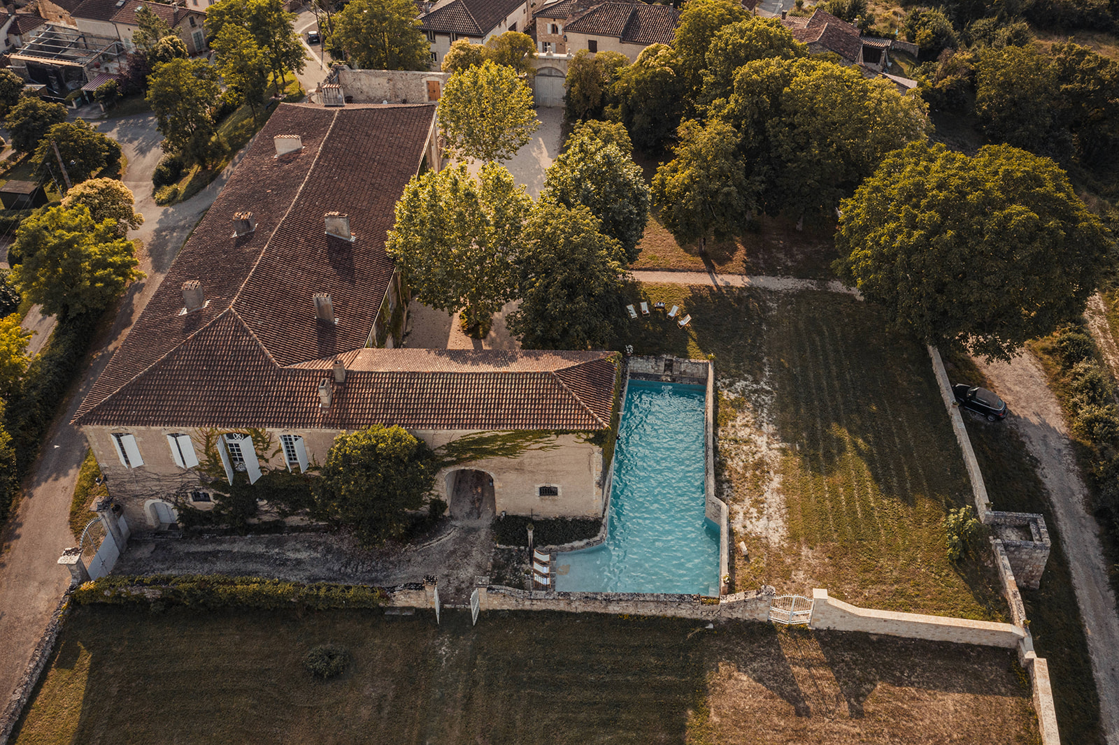 Château Gascogne - Saint Puy - 10 personnes - piscine XL et vue dominante ©Gascognecollection